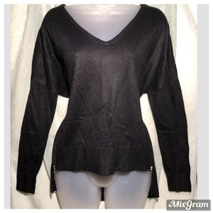 🛍 5/20 NWOT Bisou Bisou sweater SZ S